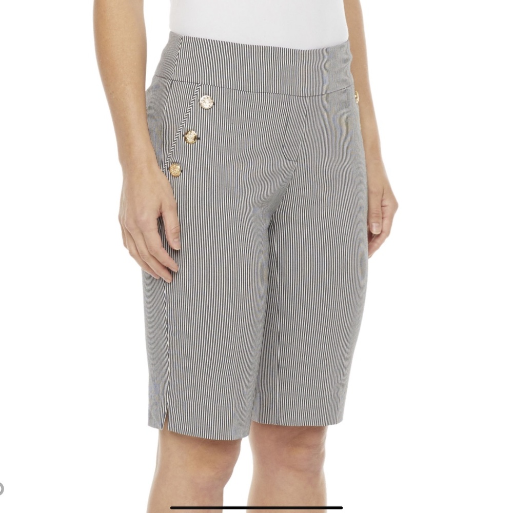 Liz Claiborne Womens Pull-On Short